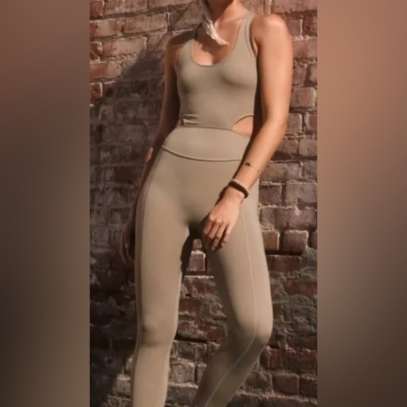 Free People Back it Up- Onesie Sage Beige Size XS EUC - Picture 1 of 3
